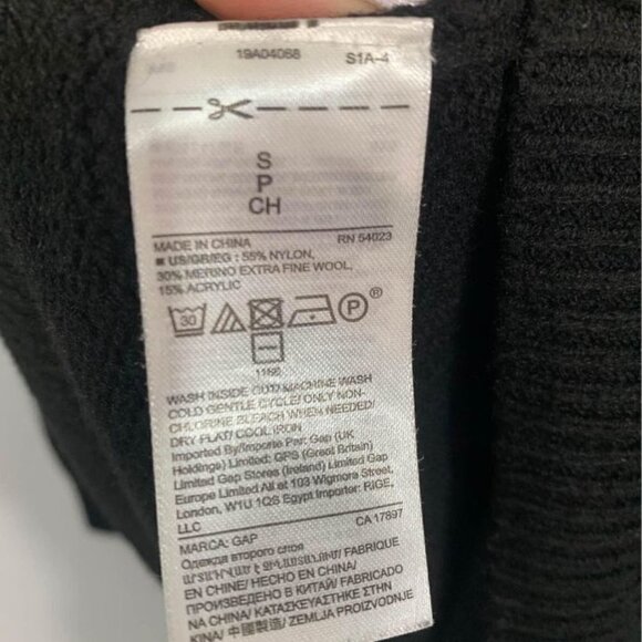 Gap merino wool, nylon, acrylic crew neck sweater. Black. Curved hemline. Size s - Picture 6 of 6